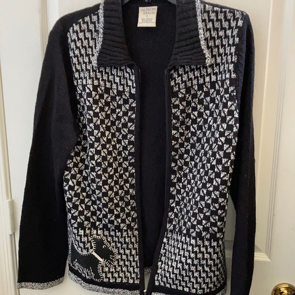 FINAL MARKDOWN Allison Daley zip front cardigan small